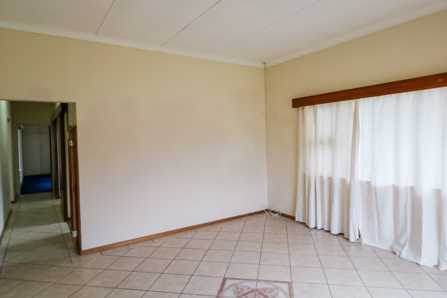 5 Bedroom Property for Sale in Sunnyridge Eastern Cape